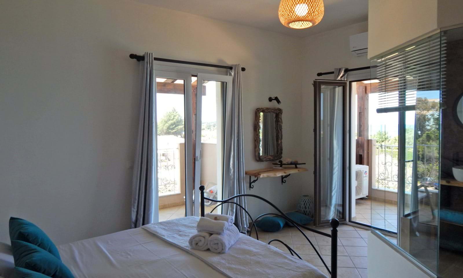 Listing photograph 25 of 32 of the house in Agios Spiridon, published by Corfu Home Finders.