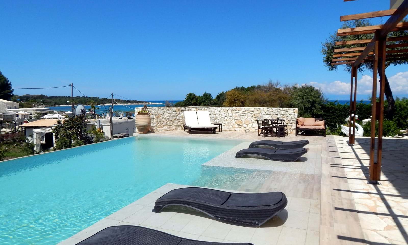 Listing photograph 7 of 32 of the house in Agios Spiridon, published by Corfu Home Finders.