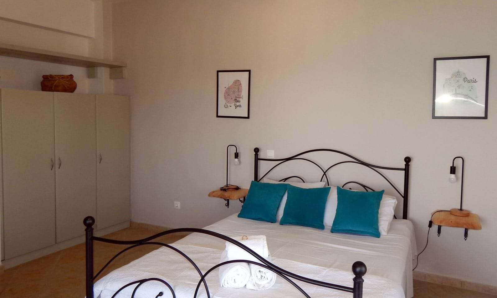 Listing photograph 24 of 32 of the house in Agios Spiridon, published by Corfu Home Finders.