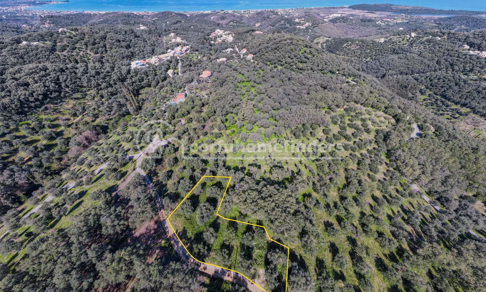 Listing photograph 4 of 5 of the house in Agios Martinos, published by Corfu Home Finders.