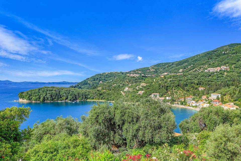 Listing photograph 4 of 24 of the house in Kalami, published by Corfu Home Finders.