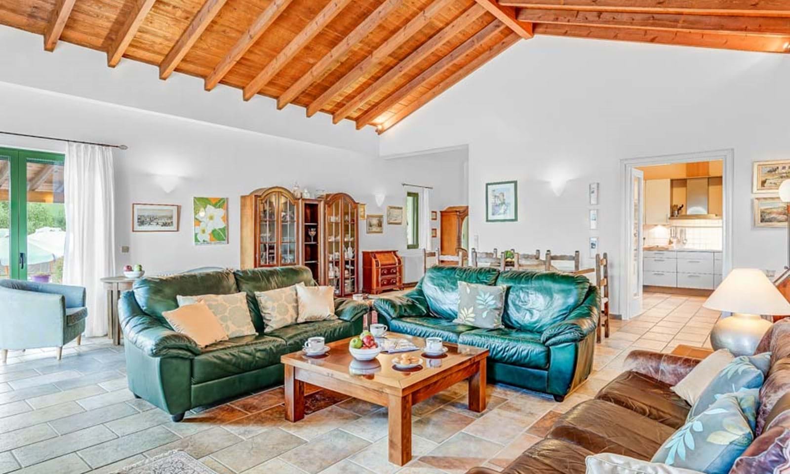 Listing photograph 7 of 24 of the house in Kalami, published by Corfu Home Finders.