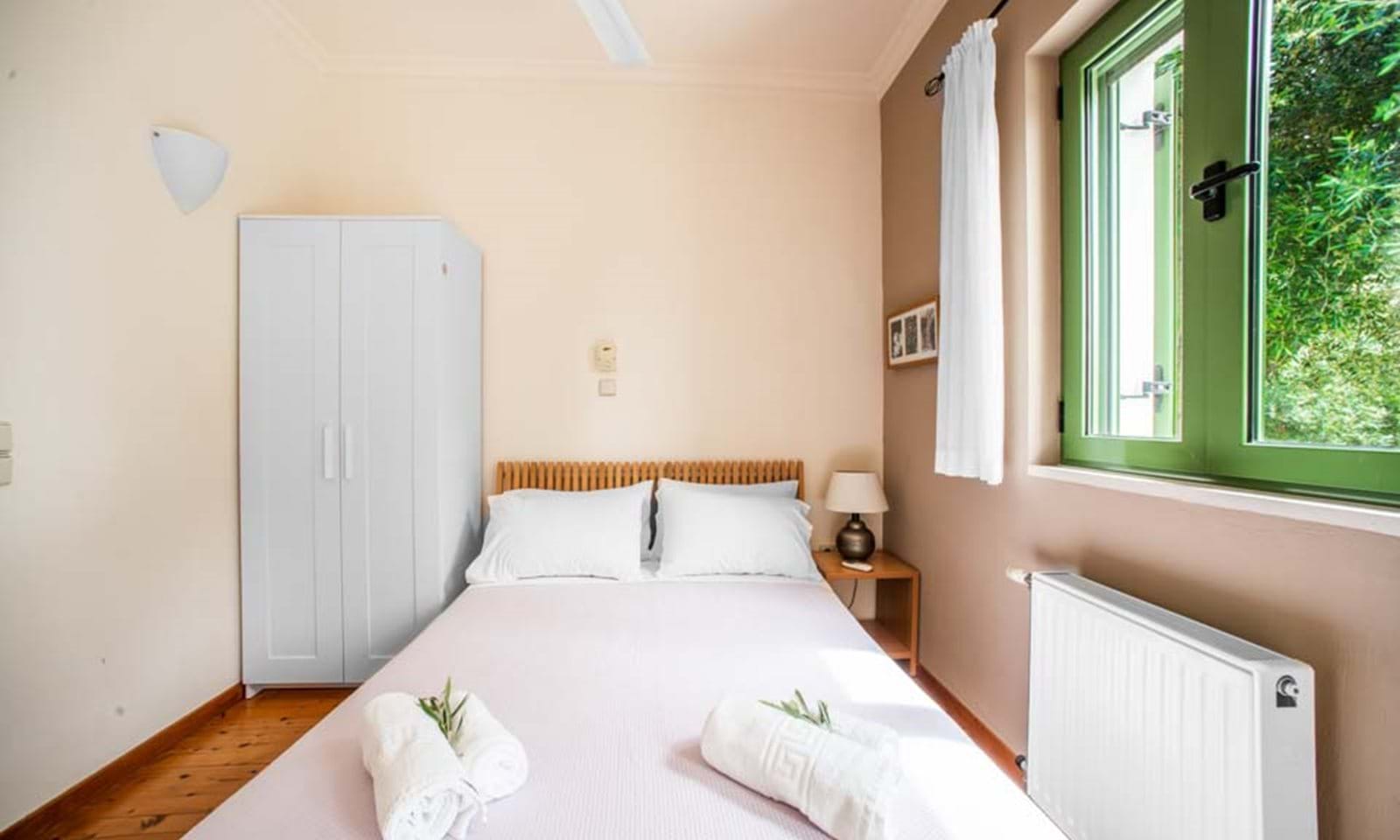 Listing photograph 15 of 24 of the house in Kalami, published by Corfu Home Finders.