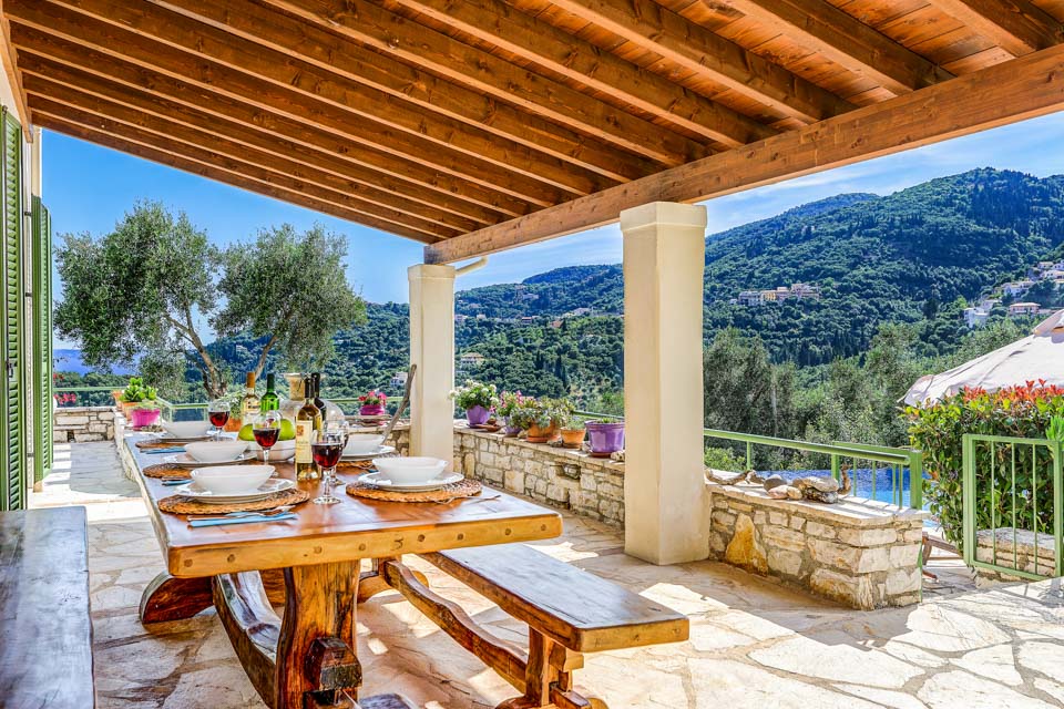 Listing photograph 11 of 24 of the house in Kalami, published by Corfu Home Finders.