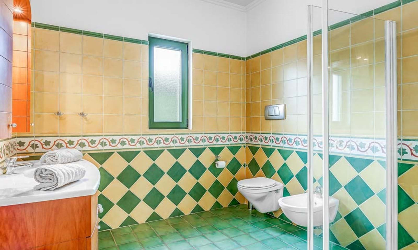 Listing photograph 16 of 24 of the house in Kalami, published by Corfu Home Finders.