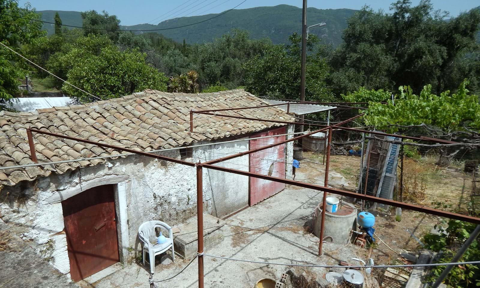 Listing photograph 15 of 17 of the house in Ano Korakiana, published by Corfu Home Finders.