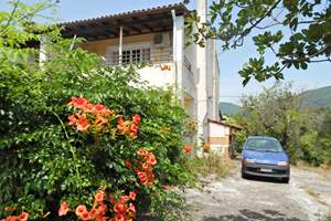 ORANGE VINE HOUSE, Kato Korakiana, Corfu
