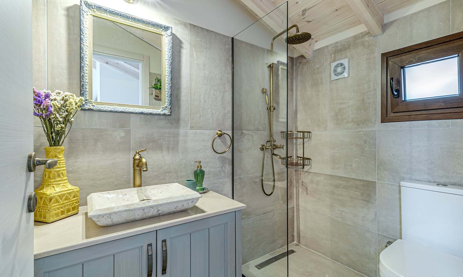 Listing photograph 23 of 28 of the house in Doukades, published by Corfu Home Finders.