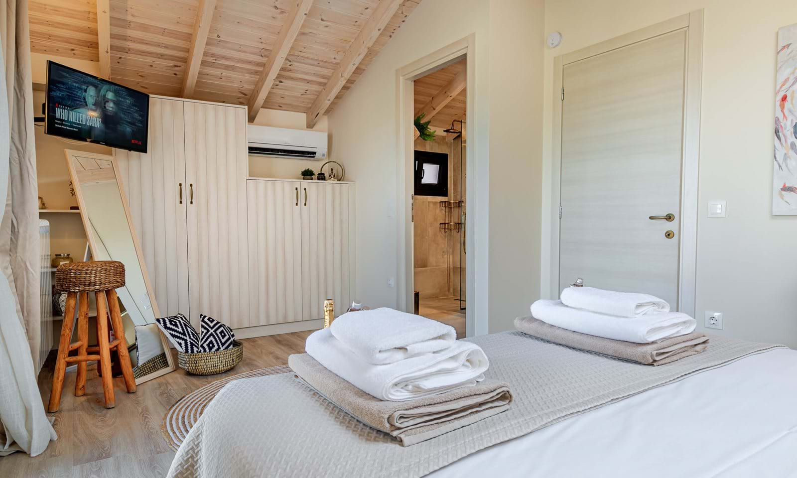 Listing photograph 26 of 28 of the house in Doukades, published by Corfu Home Finders.