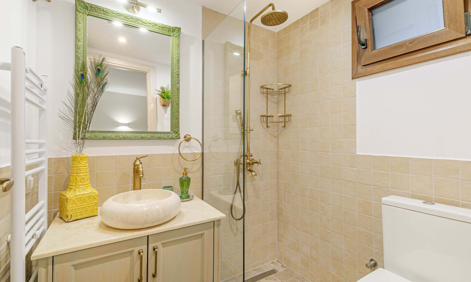 Listing photograph 18 of 28 of the house in Doukades, published by Corfu Home Finders.