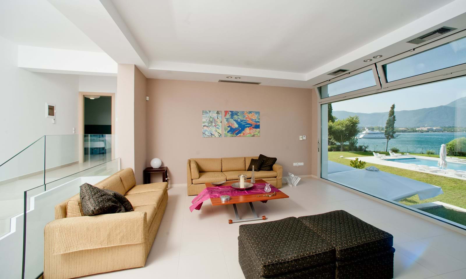 Listing photograph 19 of 22 of the house in Dassia, published by Corfu Home Finders.