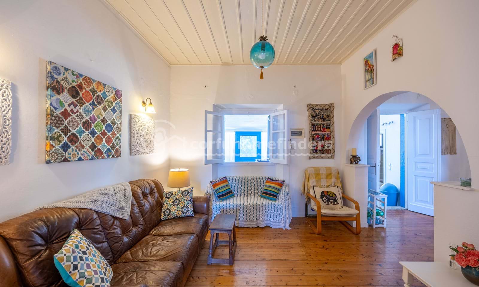 Listing photograph 10 of 18 of the house in Kassiopi, published by Corfu Home Finders.