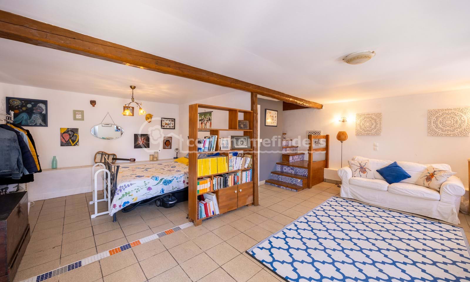 Listing photograph 4 of 18 of the house in Kassiopi, published by Corfu Home Finders.