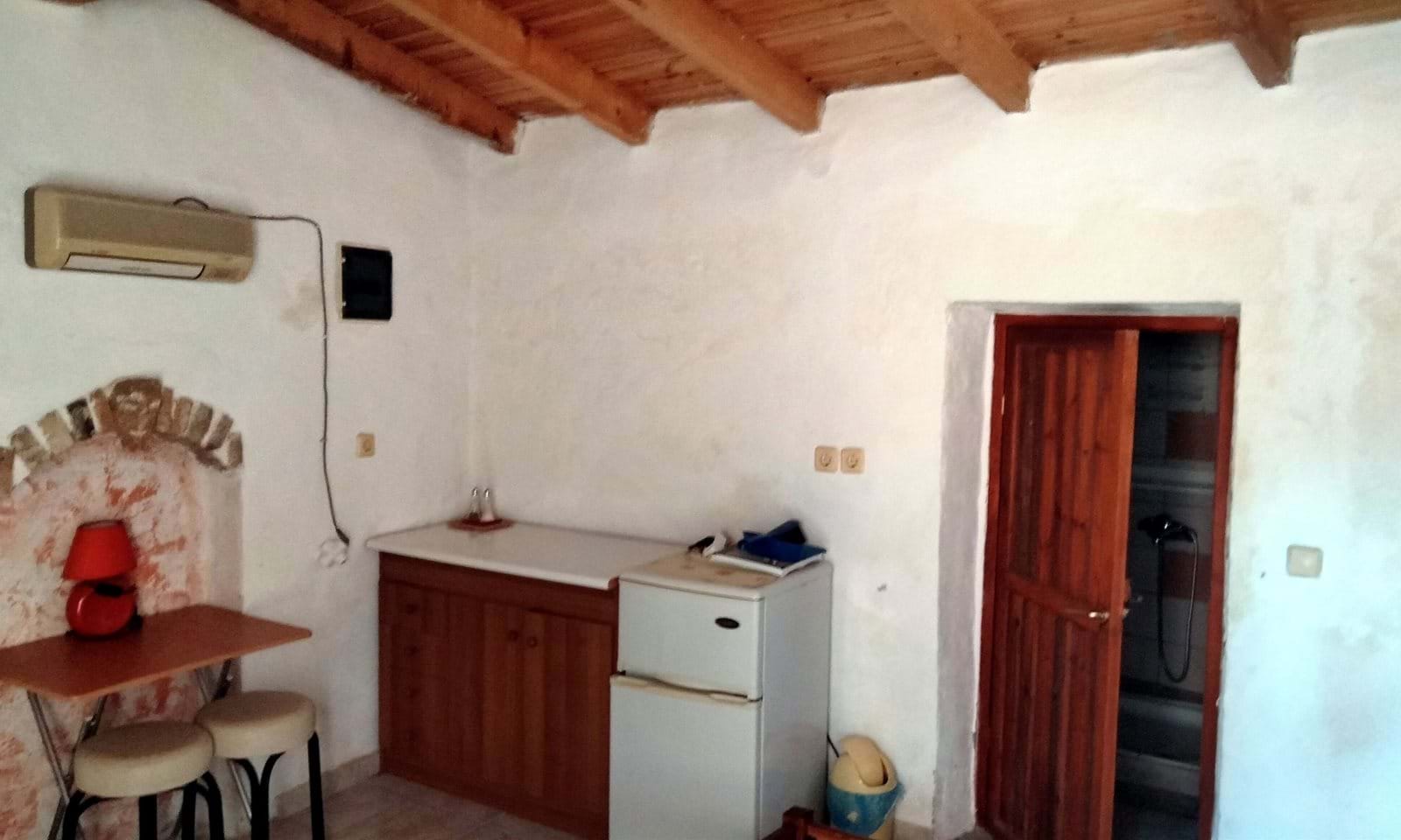 Listing photograph 12 of 13 of the house in Gardelades, published by Corfu Home Finders.