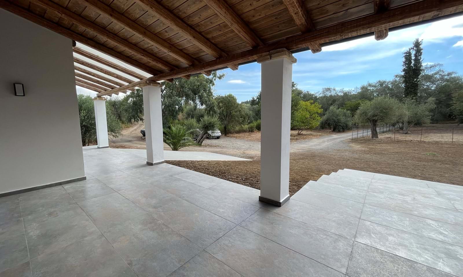 Listing photograph 28 of 31 of the house in Poulades, published by Corfu Home Finders.