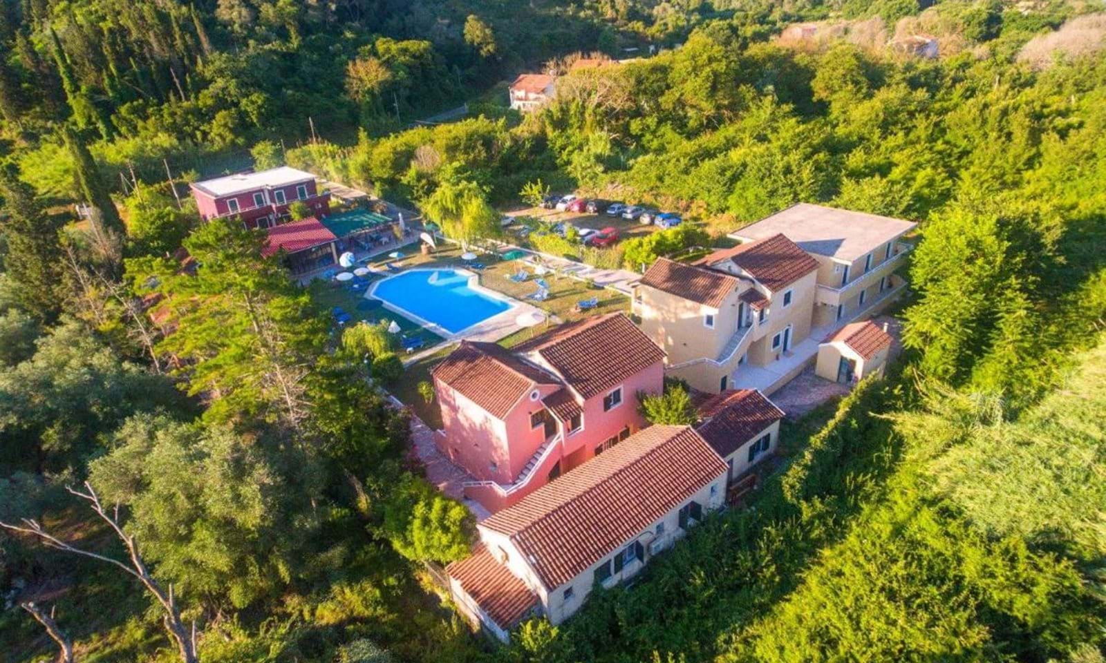 Listing photograph 1 of 8 of the commercial in Peroulades, published by Corfu Home Finders.