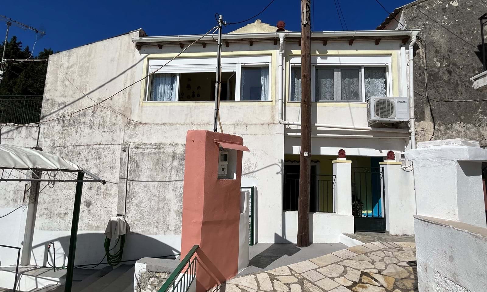Listing photograph 1 of 29 of the house in Spartilas, published by Corfu Home Finders.