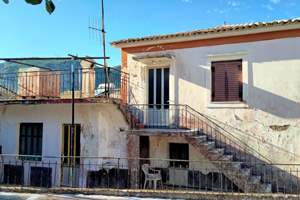 ORANGE CORNICE HOUSE, Gardelades, Corfu