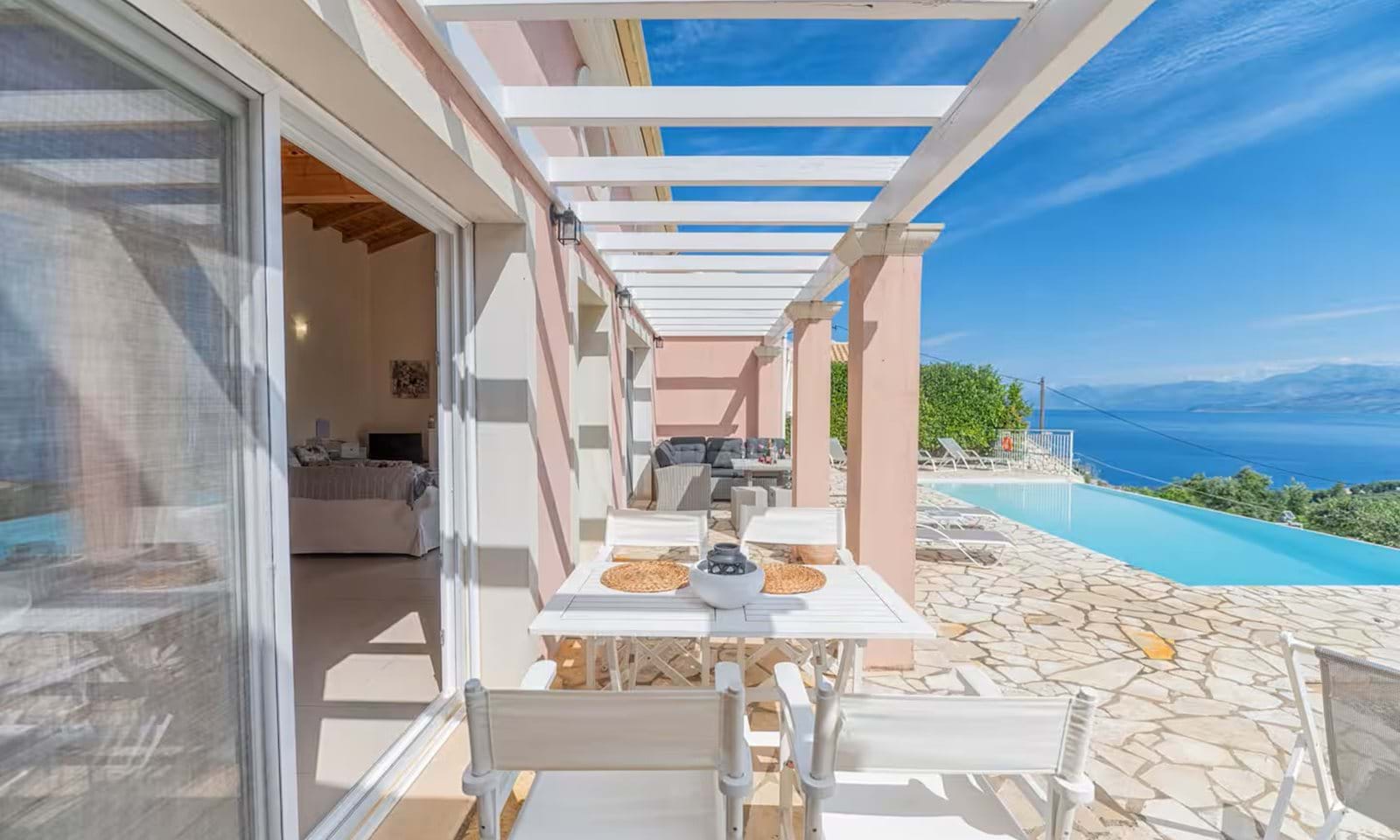 Listing photograph 17 of 20 of the house in Kassiopi, published by Corfu Home Finders.