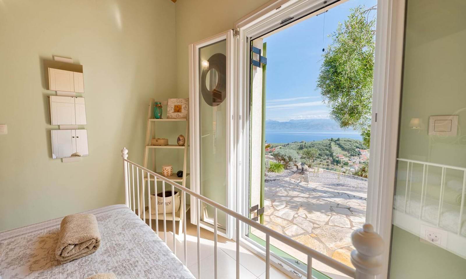 Listing photograph 11 of 20 of the house in Kassiopi, published by Corfu Home Finders.