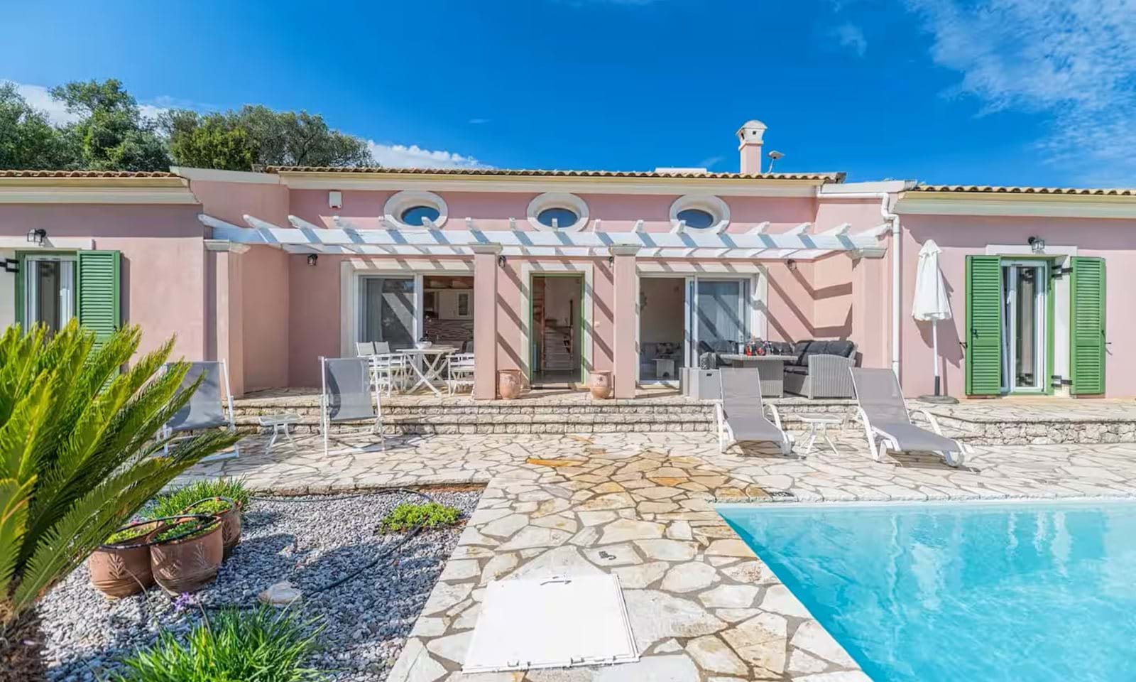 Listing photograph 2 of 20 of the house in Kassiopi, published by Corfu Home Finders.