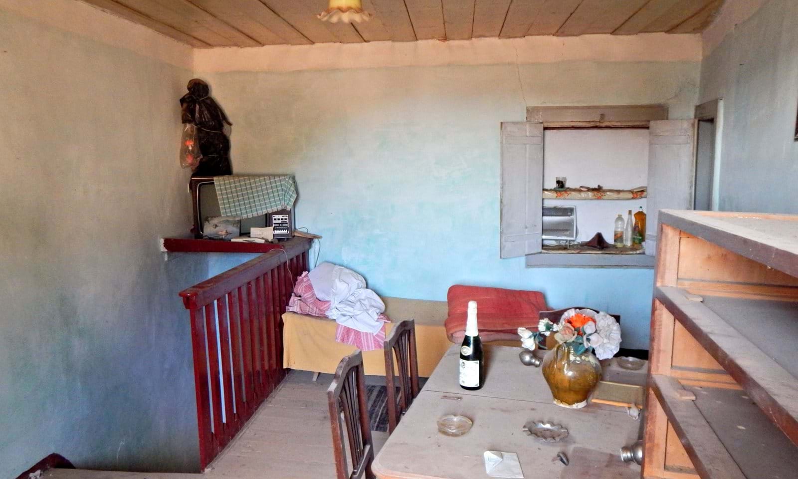 Listing photograph 7 of 11 of the house in Lakones, published by Corfu Home Finders.