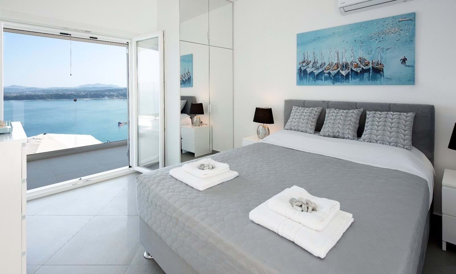 Listing photograph 14 of 16 of the house in Ipsos, published by Corfu Home Finders.