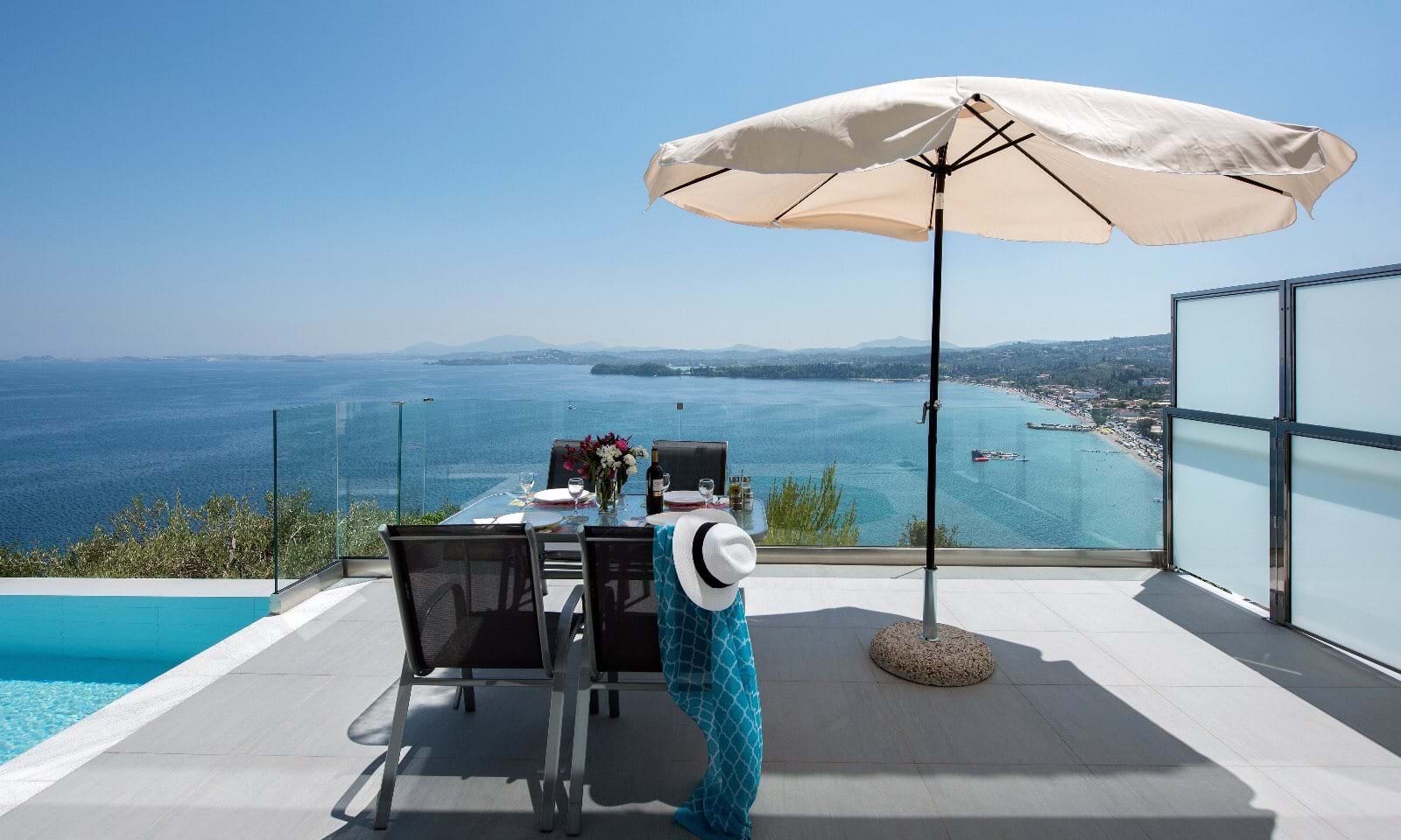 Listing photograph 1 of 16 of the house in Ipsos, published by Corfu Home Finders.