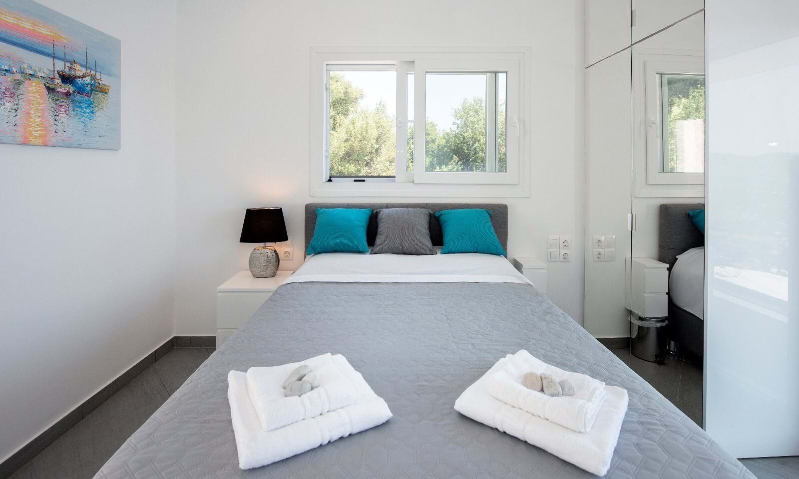 Listing photograph 7 of 16 of the house in Ipsos, published by Corfu Home Finders.