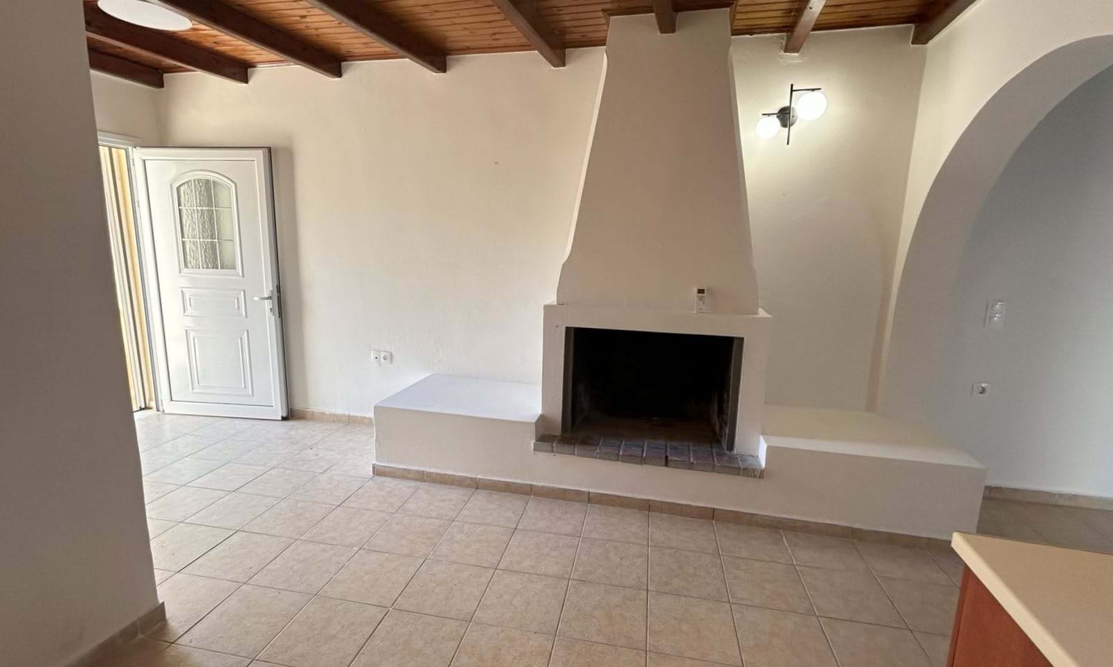 Listing photograph 6 of 14 of the house in Doukades, published by Corfu Home Finders.