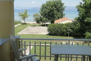 LEAR SEASIDE APARTMENT & STUDIOS, Lefkimmi, Corfu