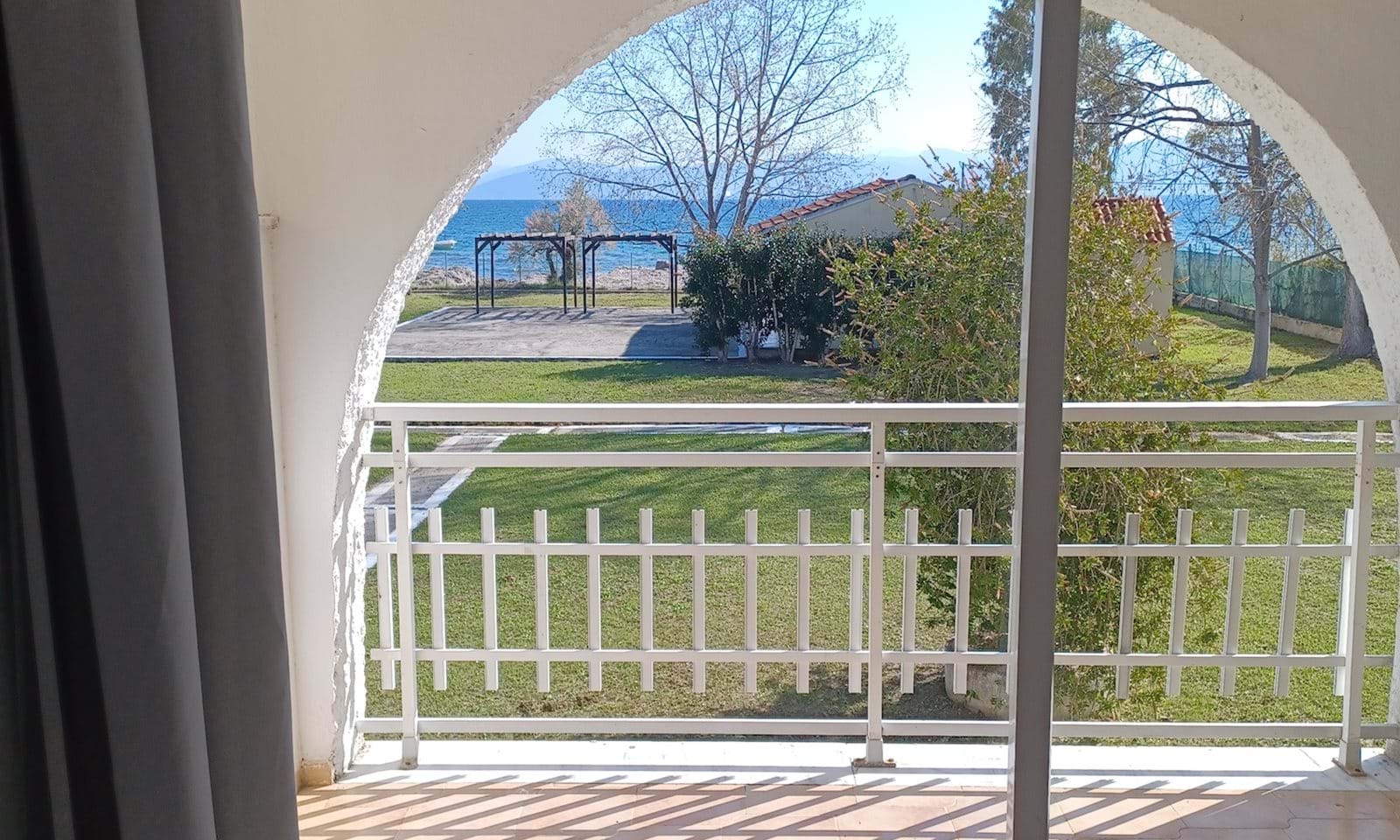 Listing photograph 8 of 16 of the house in Lefkimmi, published by Corfu Home Finders.