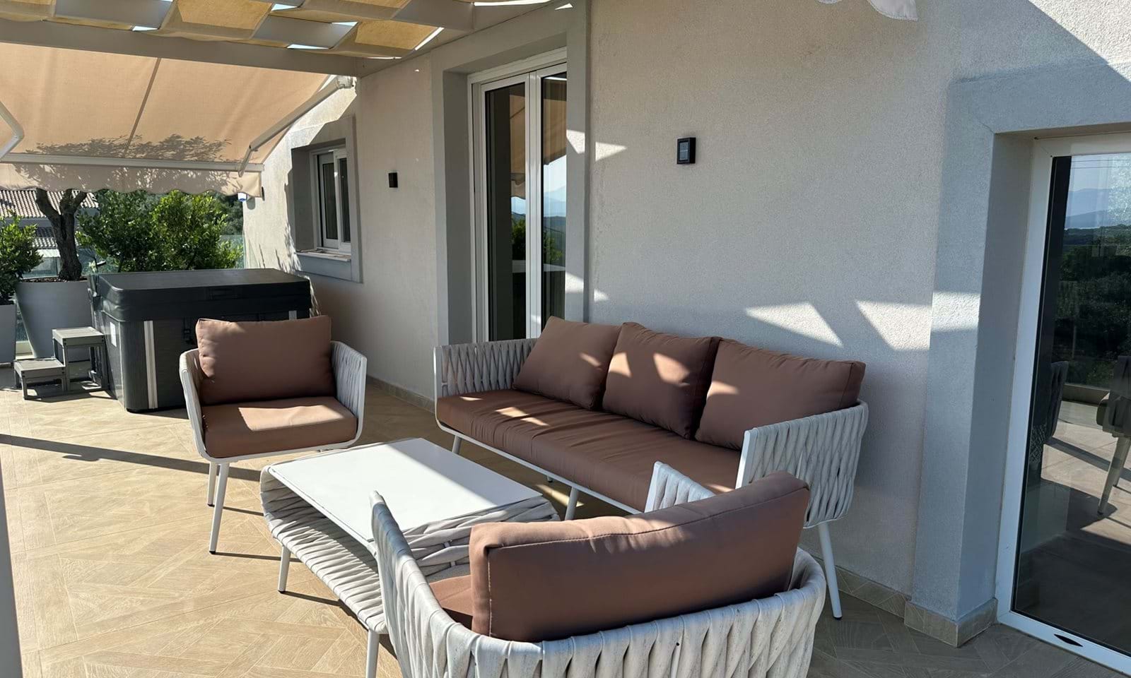 Listing photograph 14 of 34 of the house in Kassiopi, published by Corfu Home Finders.