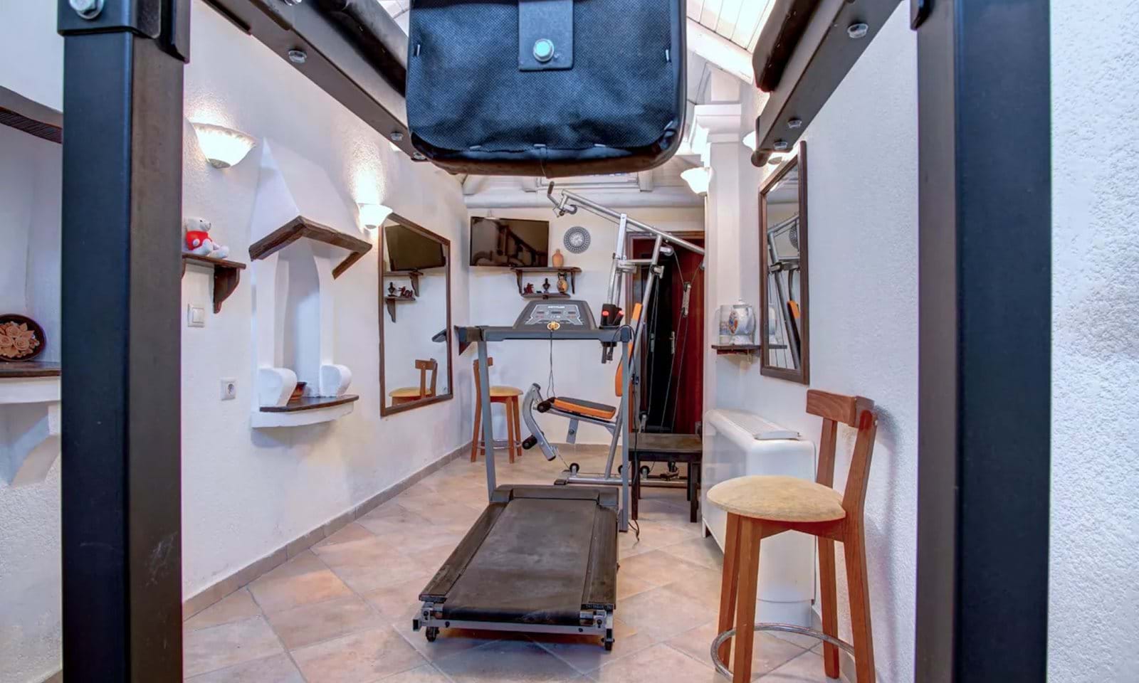 Listing photograph 23 of 34 of the house in Kassiopi, published by Corfu Home Finders.