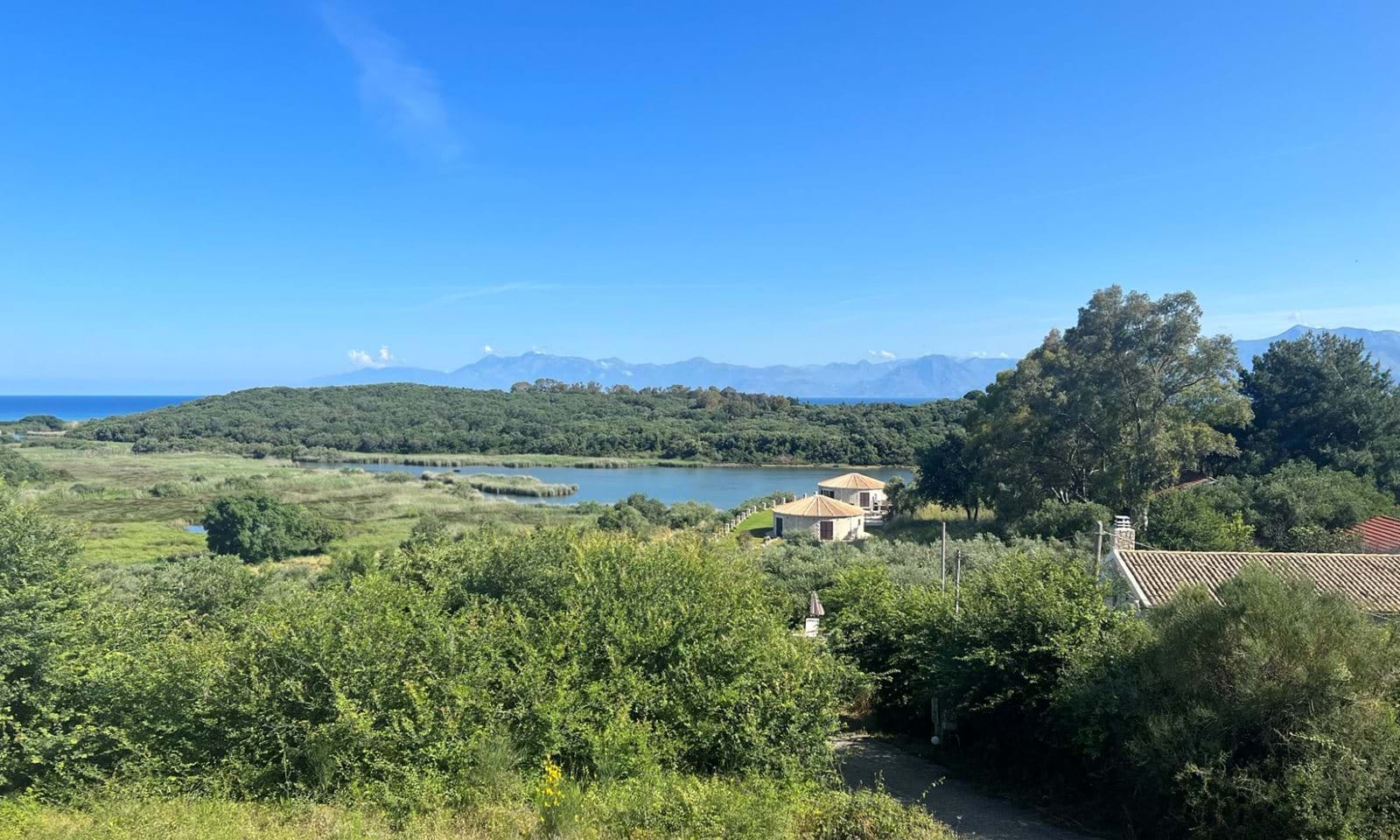 Listing photograph 5 of 17 of the house in Agios Spiridon, published by Corfu Home Finders.
