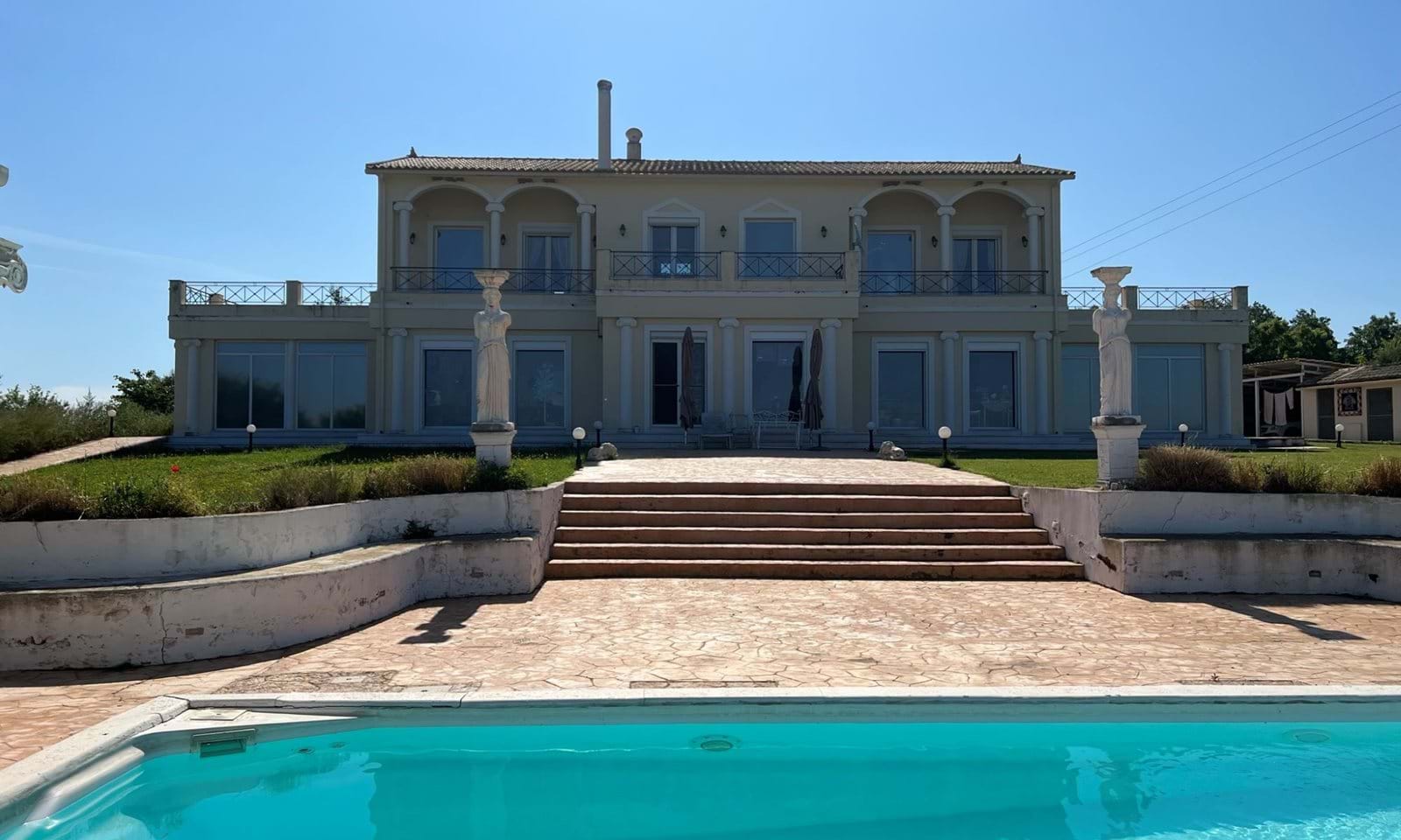 Listing photograph 15 of 17 of the house in Agios Spiridon, published by Corfu Home Finders.