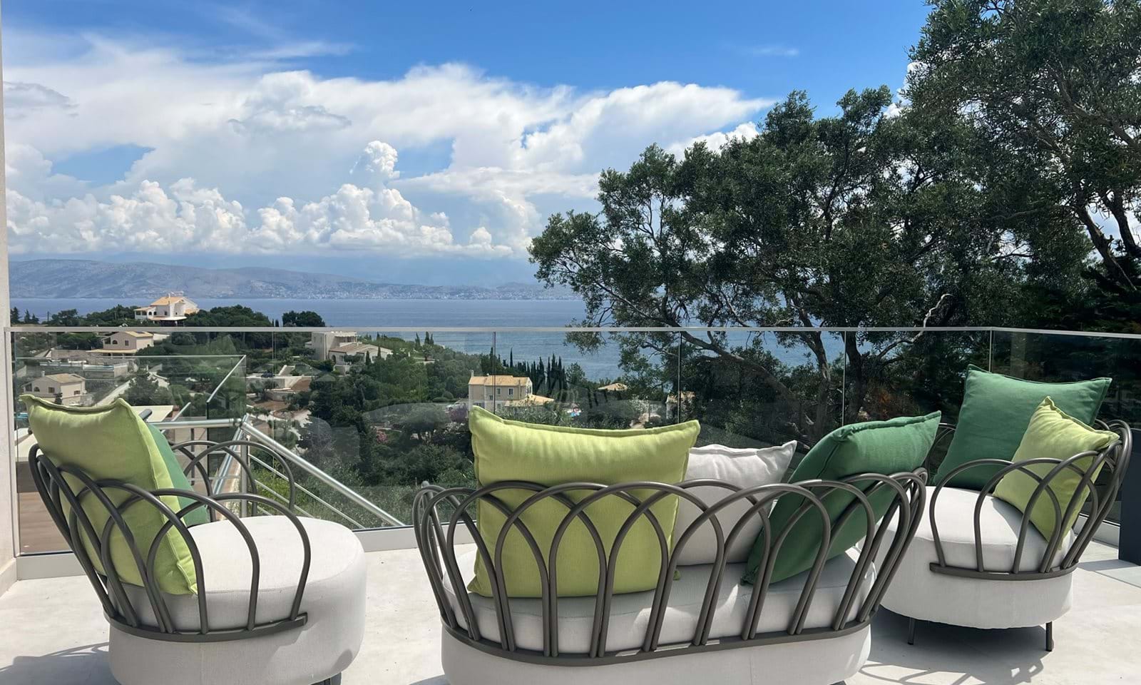 Listing photograph 12 of 23 of the house in Kassiopi, published by Corfu Home Finders.