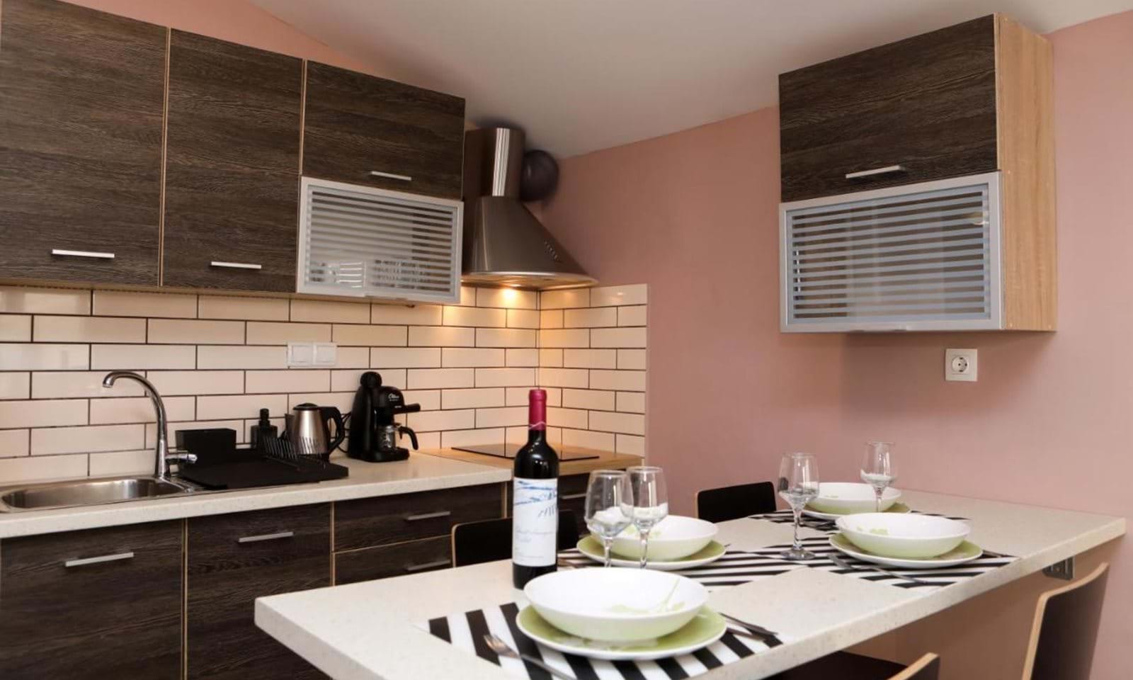 Listing photograph 5 of 18 of the apartment in Ipsos, published by Corfu Home Finders.