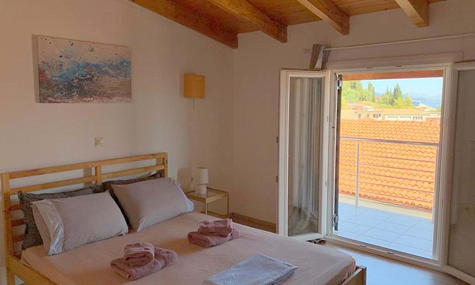 Listing photograph 9 of 14 of the apartment in Corfu Town, published by Corfu Home Finders.