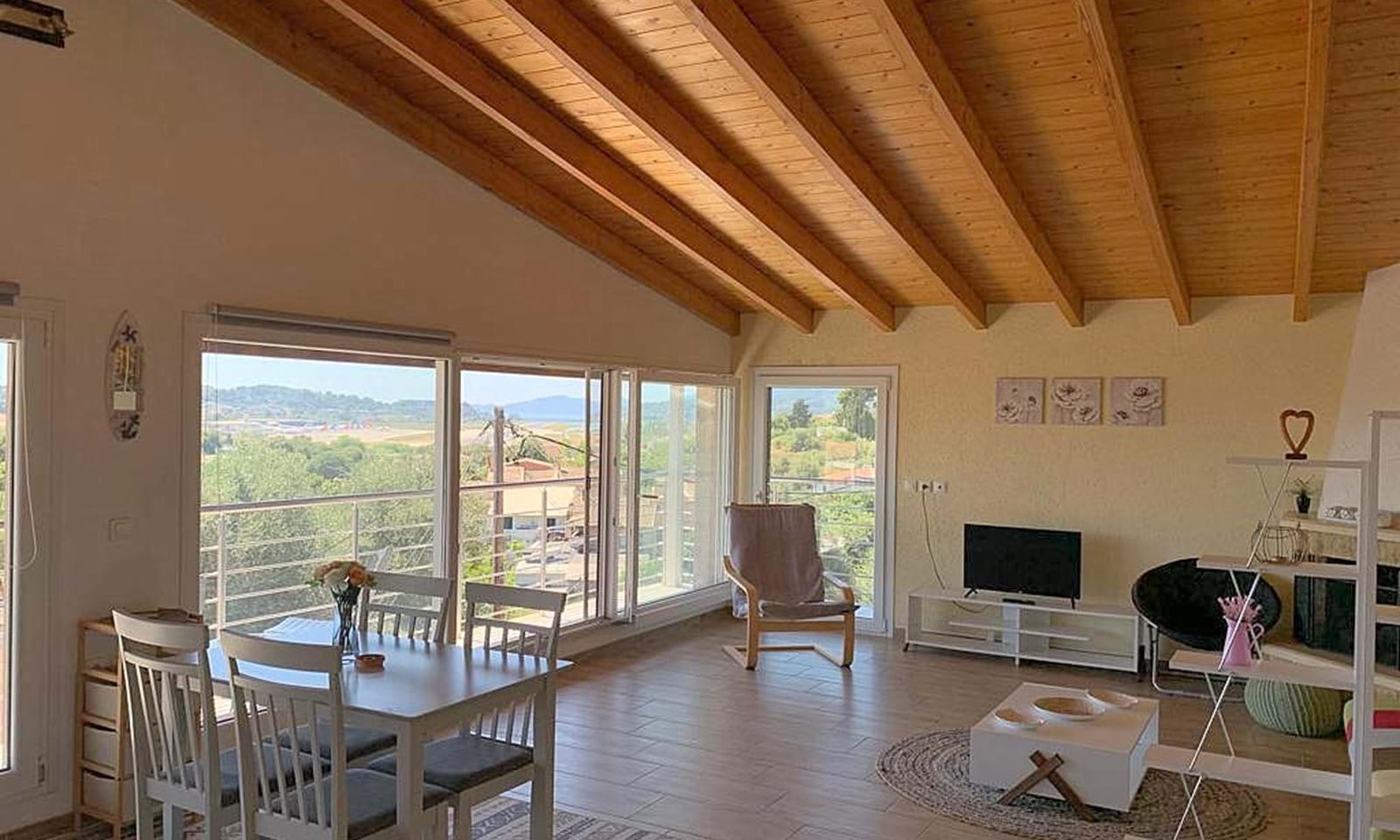 Listing photograph 1 of 14 of the apartment in Corfu Town, published by Corfu Home Finders.