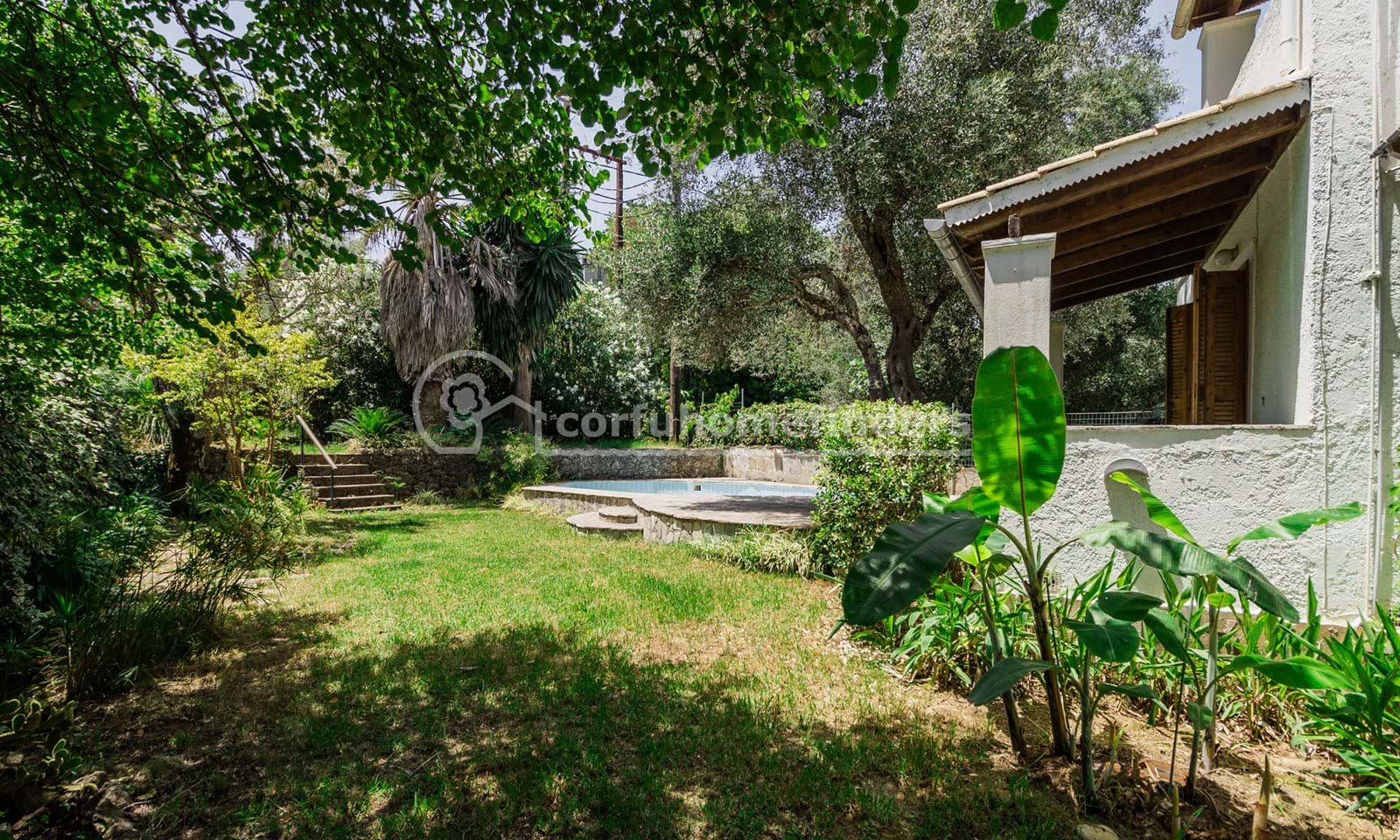 Listing photograph 27 of 48 of the house in Ano Korakiana, published by Corfu Home Finders.