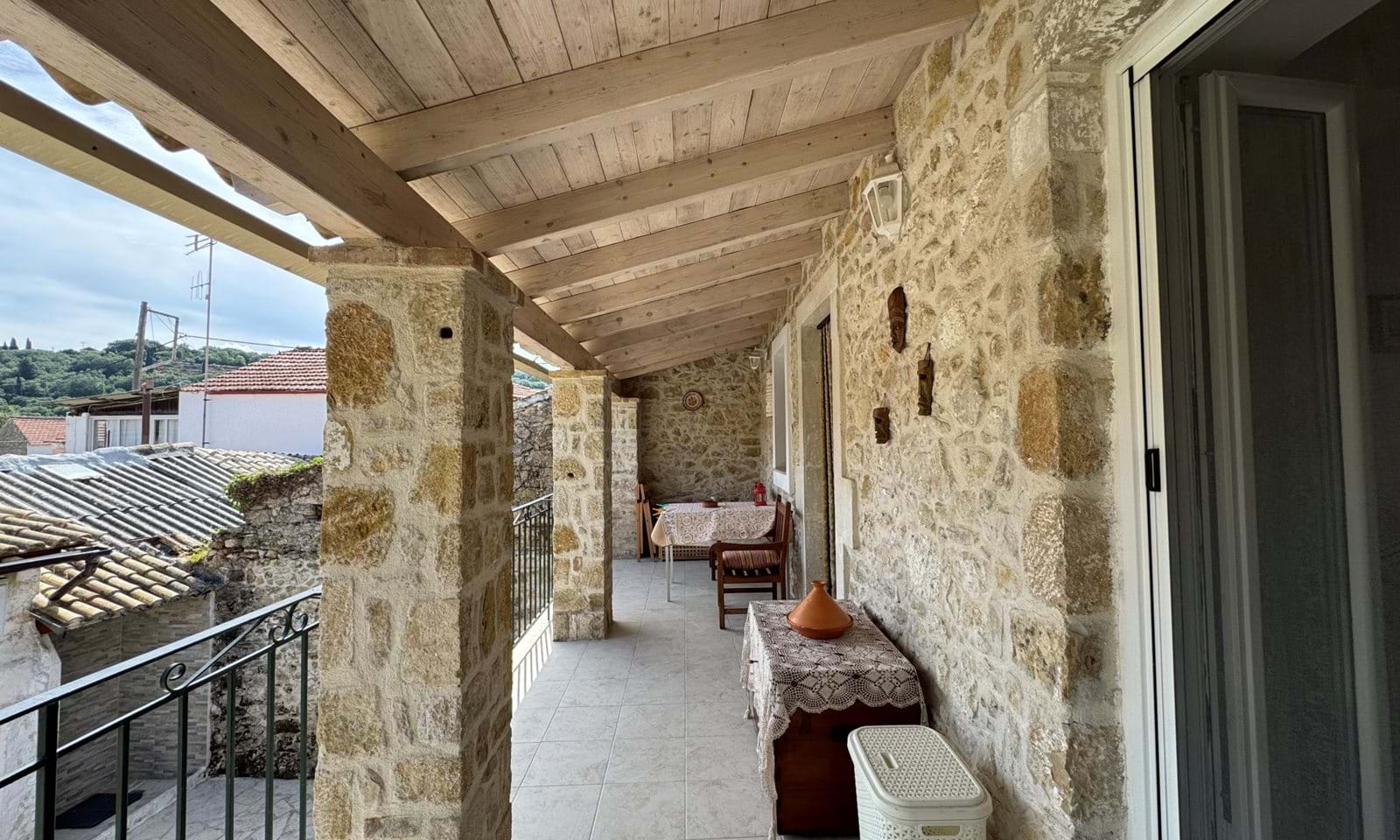 Listing photograph 3 of 9 of the apartment in Makrades, published by Corfu Home Finders.