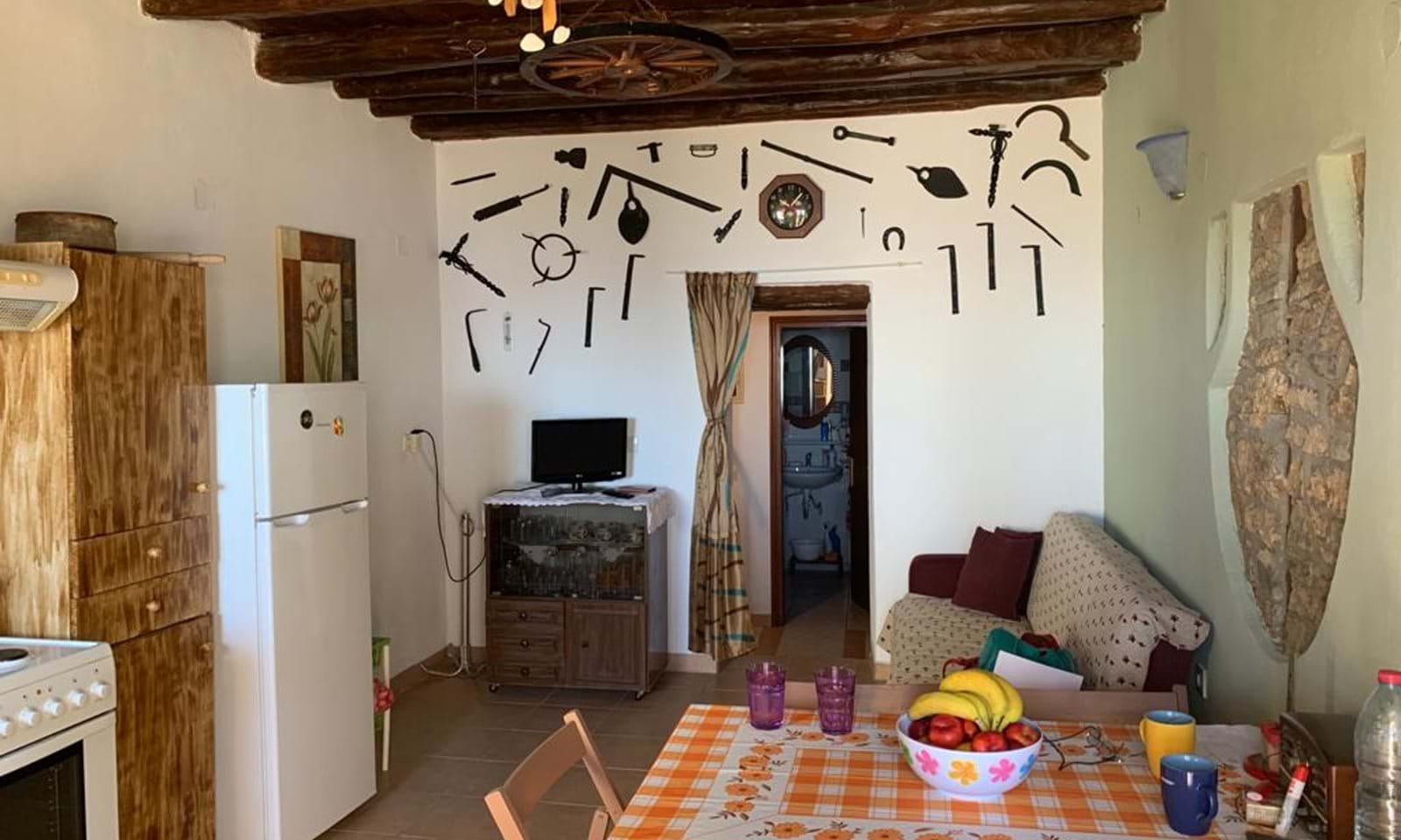Listing photograph 10 of 14 of the house in Katavolos, published by Corfu Home Finders.