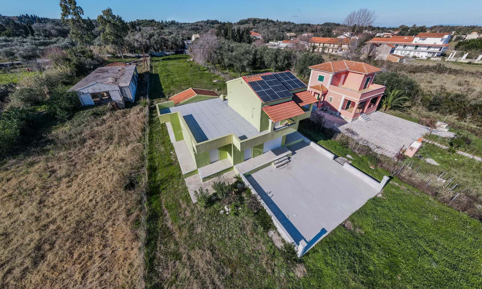 Listing photograph 5 of 20 of the house in Lefkimmi, published by Corfu Home Finders.