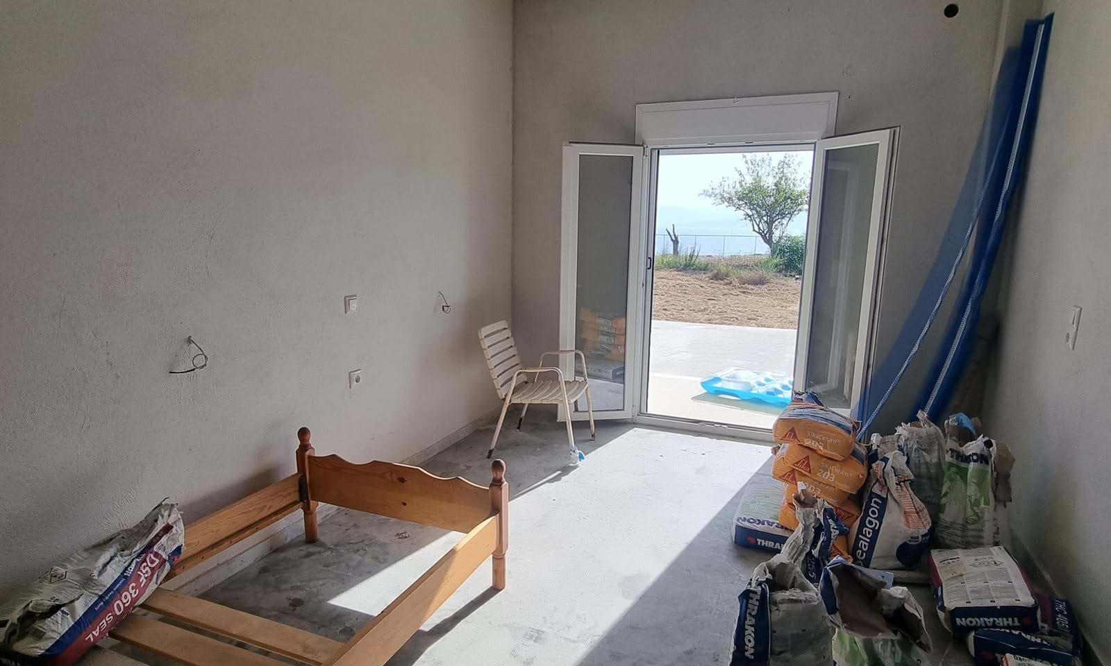 Listing photograph 12 of 20 of the house in Lefkimmi, published by Corfu Home Finders.