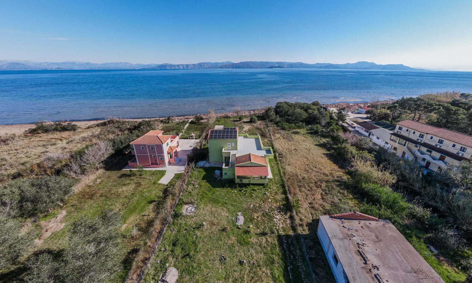 Listing photograph 3 of 20 of the house in Lefkimmi, published by Corfu Home Finders.