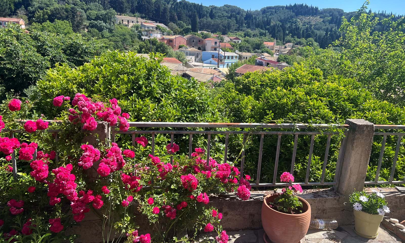 Listing photograph 14 of 16 of the house in Peroulades, published by Corfu Home Finders.