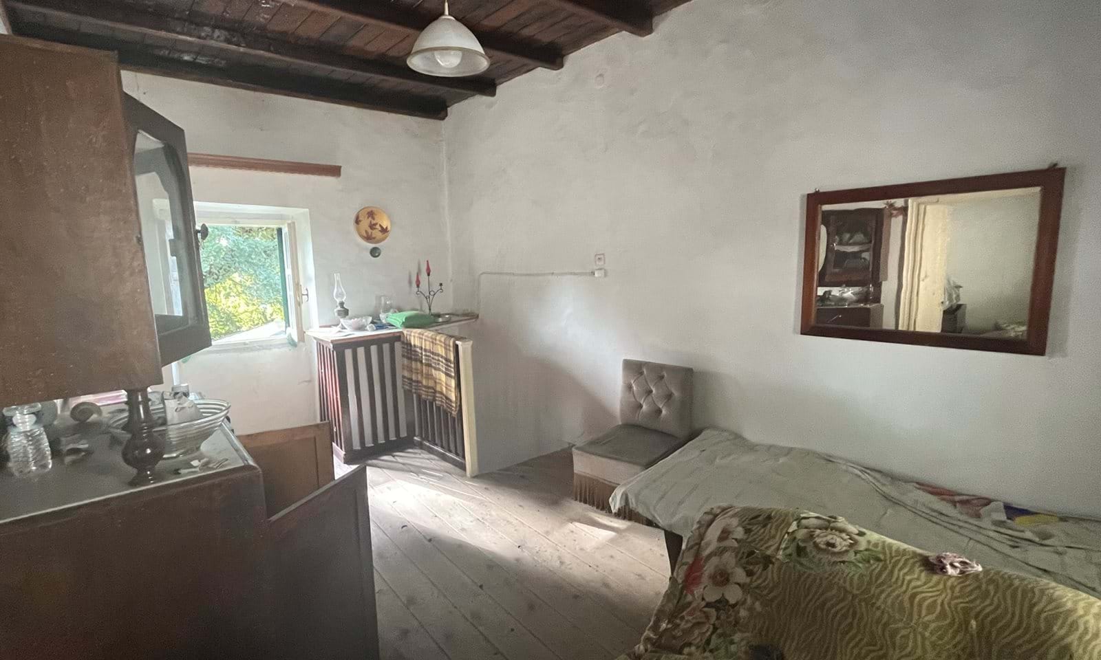 Listing photograph 6 of 11 of the house in Strinilas, published by Corfu Home Finders.