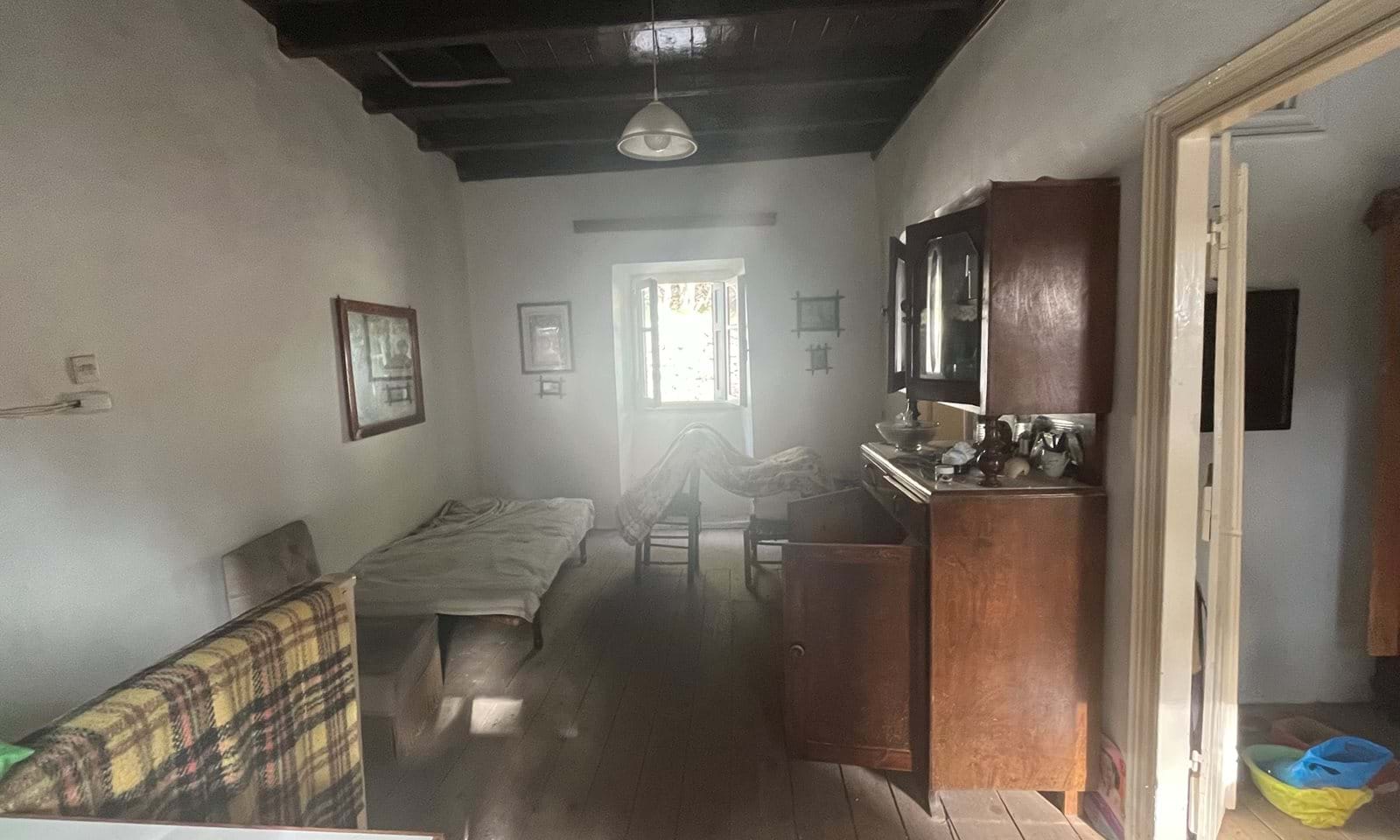 Listing photograph 5 of 11 of the house in Strinilas, published by Corfu Home Finders.