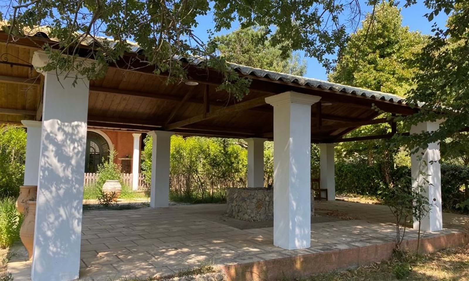 Listing photograph 9 of 24 of the house in Agios Ioannis, published by Corfu Home Finders.